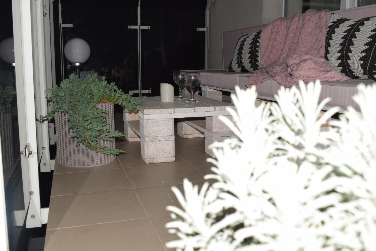 Sweet Residence Apartment Arad Ngoại thất bức ảnh